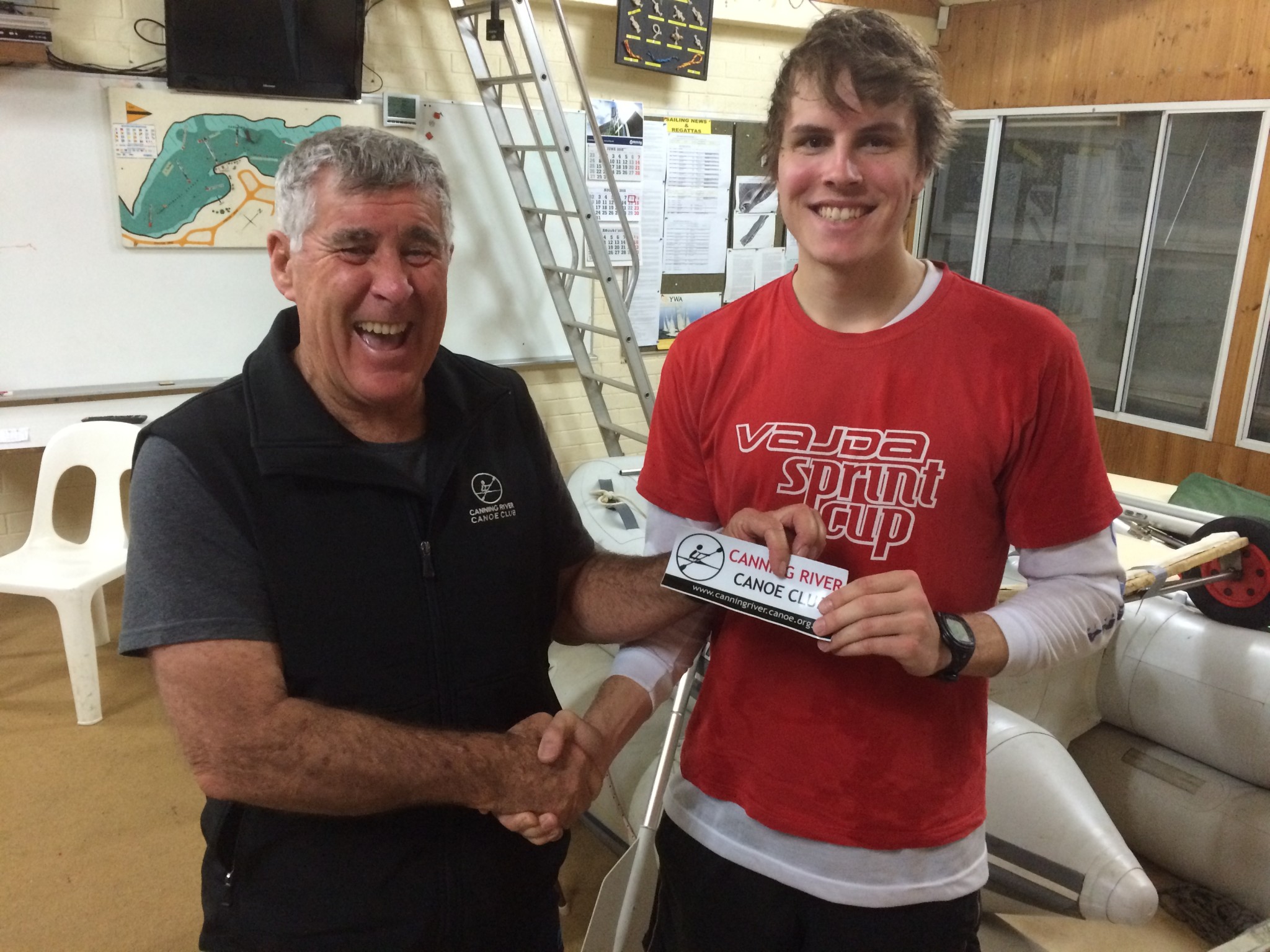 Tuesday 18th August 2015 : Club member Joe Wilson presenting tonights winner Liam Thompson with a movie voucher