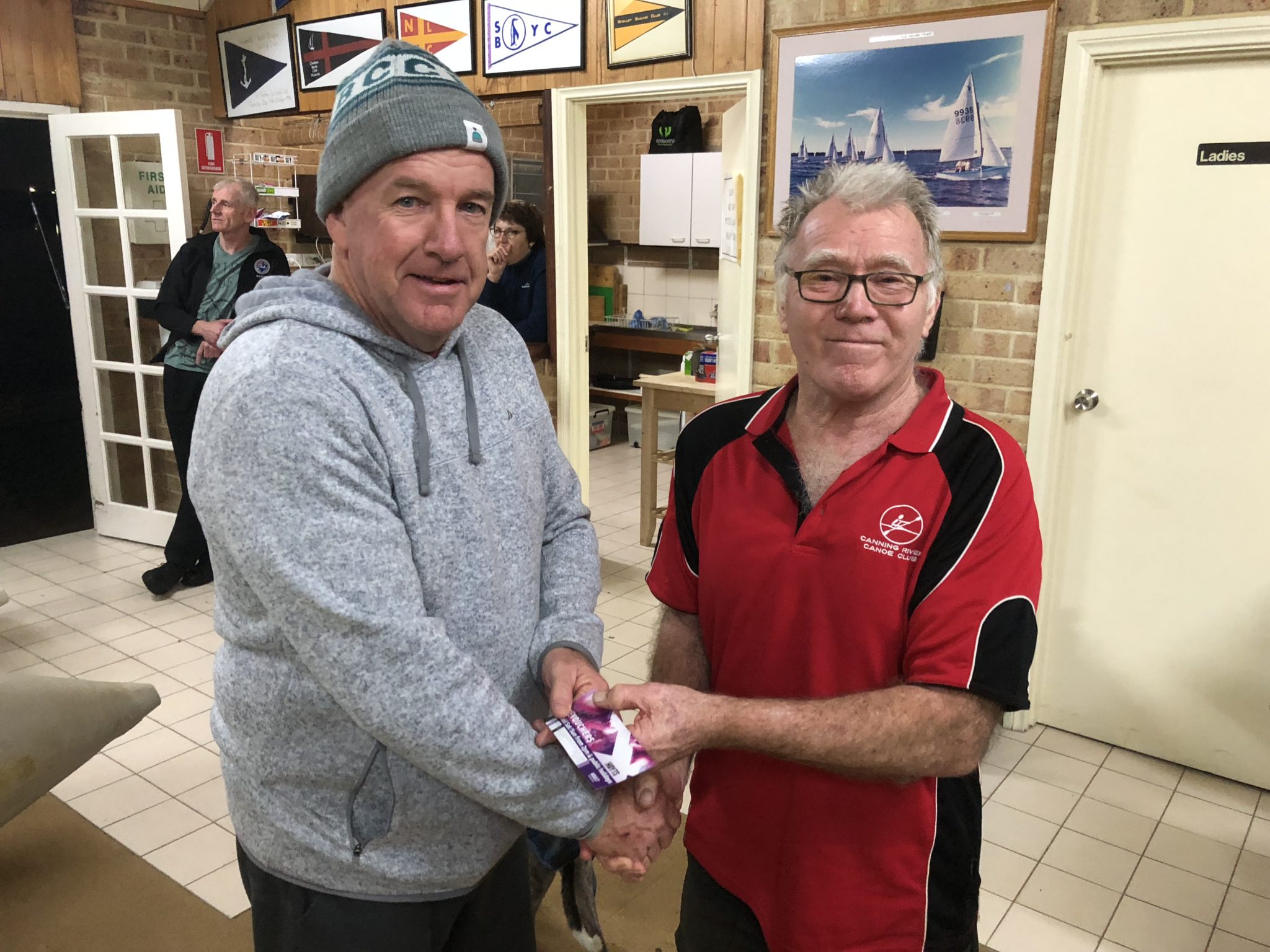 Tues 12th June 2018 : Tonight’s photo shows club member David Gardiner presenting Steve Mitchinson with a movie voucher.