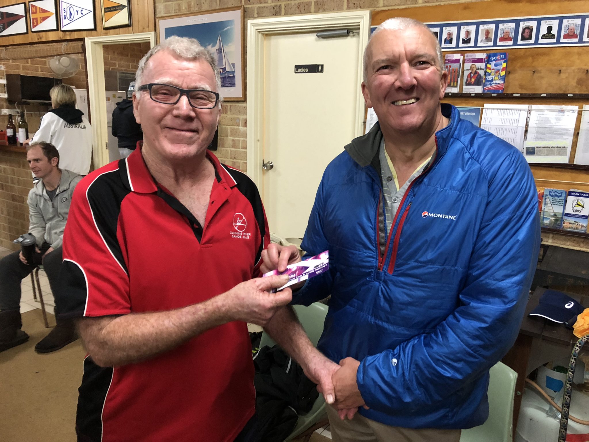 Tues 14th August 2018 : Tonight’s photo shows Last weeks winner David Gardiner presenting Malcolm with a movie voucher.