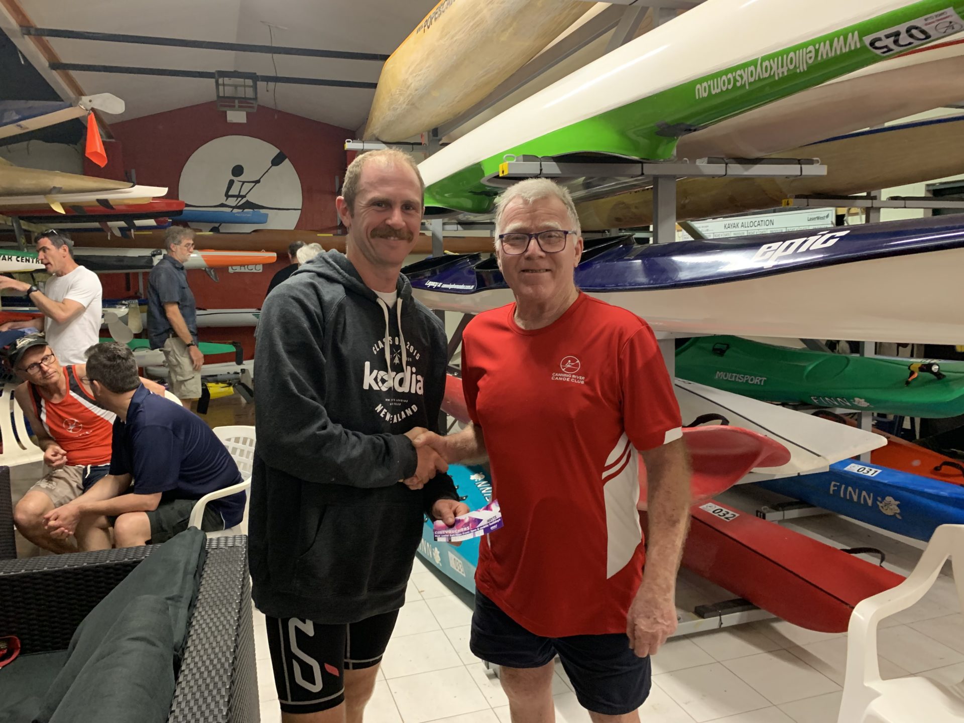 Tuesday 8th October 2019 :Tonight’s photo shows club member Mike Laloli presenting David Gardiner with the winners movie voucher. 