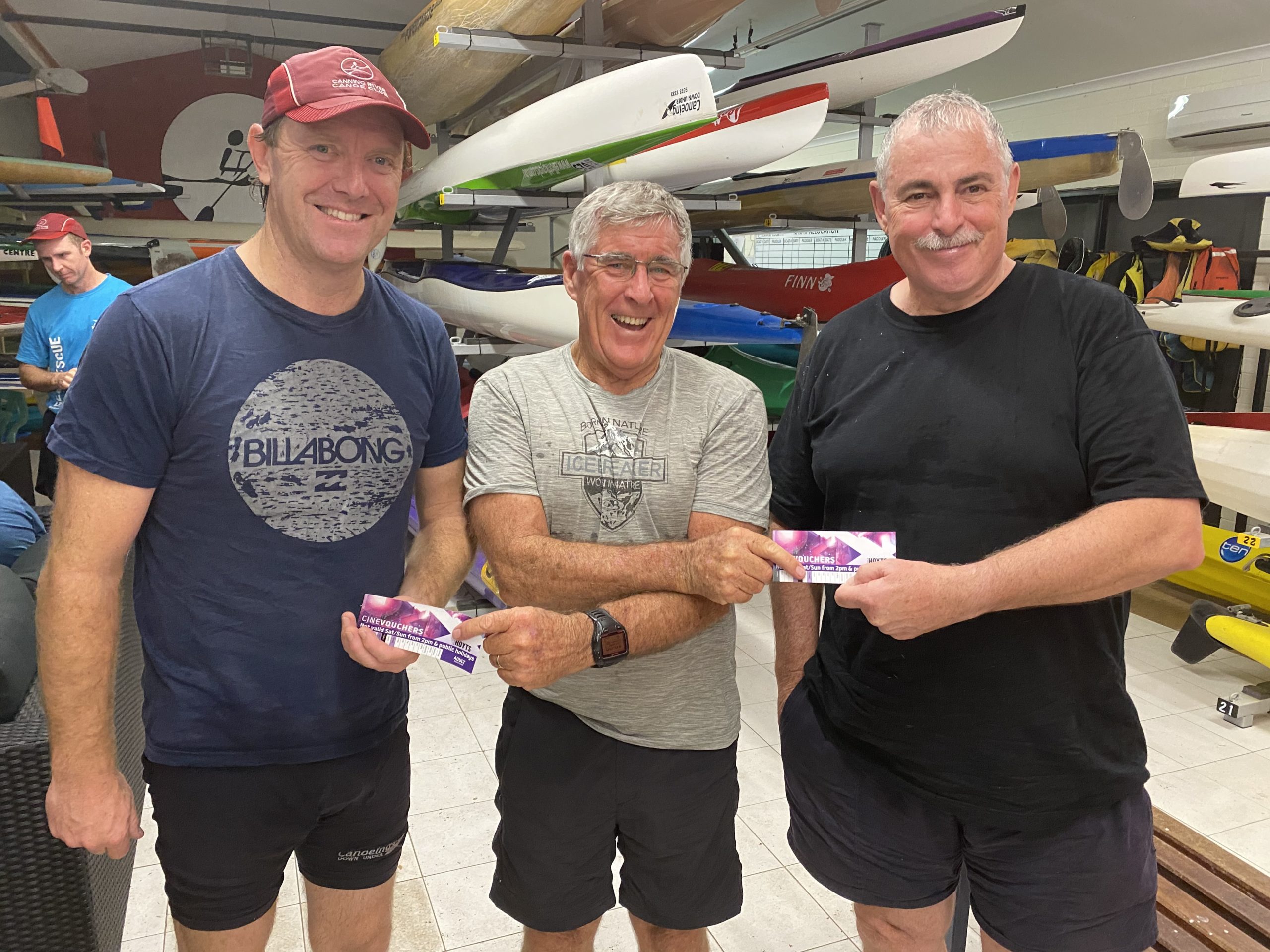 Tuesday 25th February 2020 : Tonight’s photo shows club Committee member Joe Wilson presenting Simon O’Sullivan and Louis Botes with the winners movie voucher. 