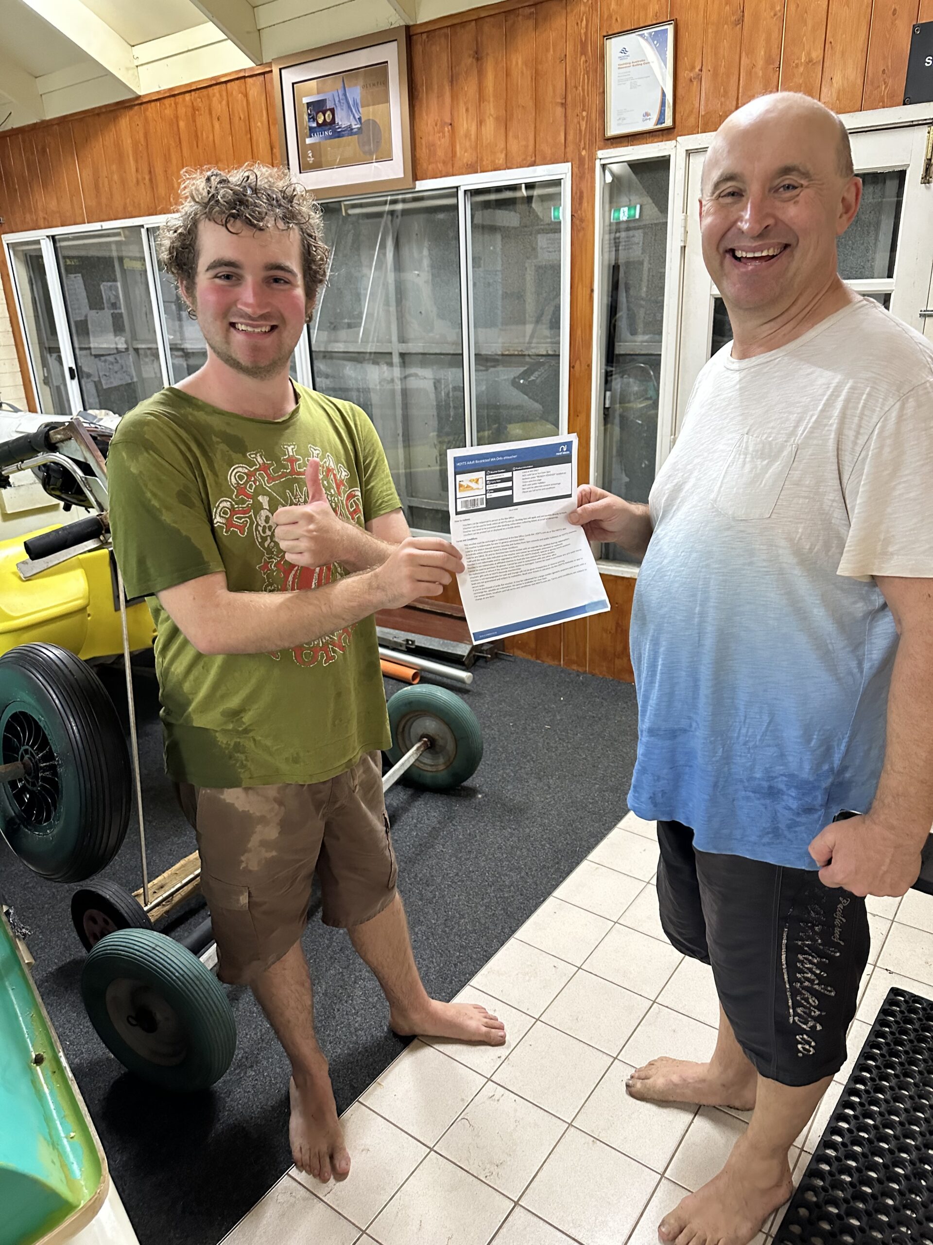 Tuesday 25th July 2023 : Tonight’s photo shows club member Adam Galanty presenting Mike Galanty with a movie voucher.